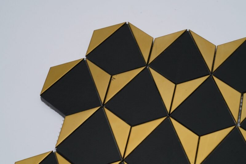 Vitrified Mosaic Tiles PLAIN BLACK GOLDEN V (260x300mm, Mosaic )